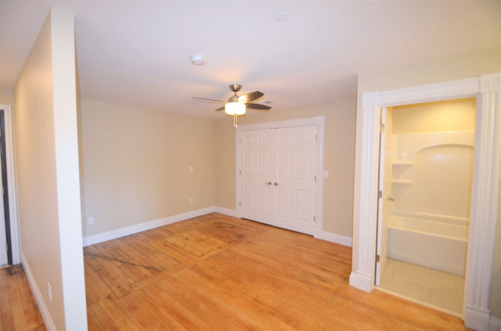 Apartment 301 | 1 BR | Bedroom | Loft | Three Sixty Real Estate