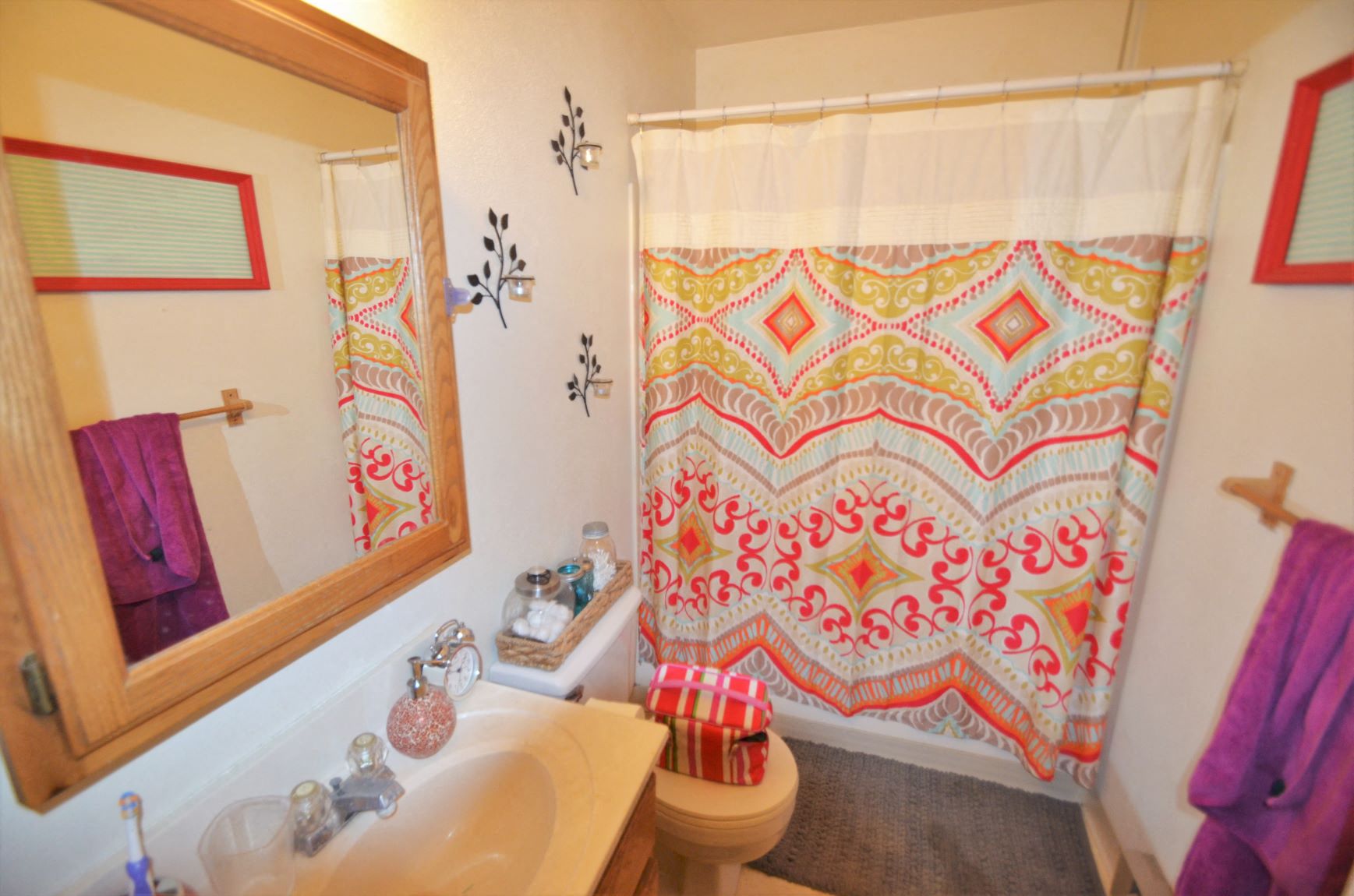 Apartment 205 | 1 BR | Bathroom | Loft | Three Sixty Real Estate