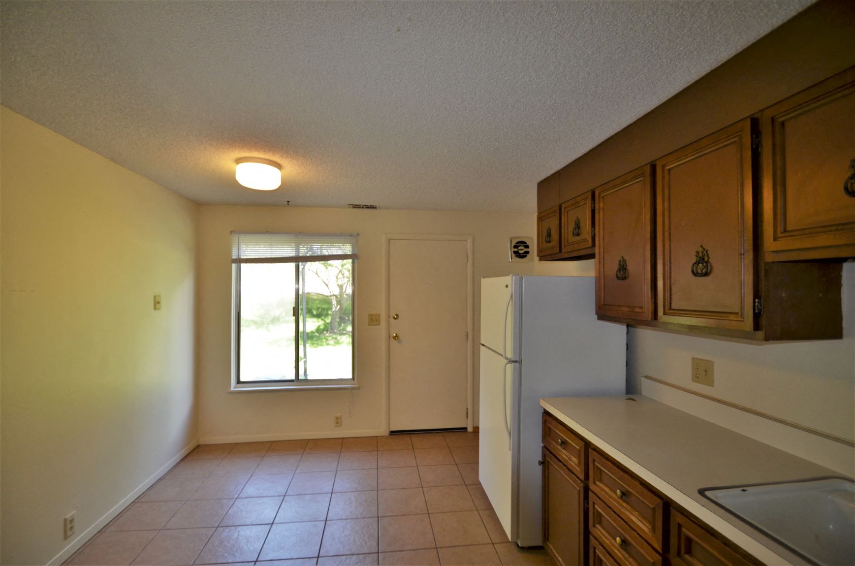 2 BR | Kitchen | Three Sixty Real Estate