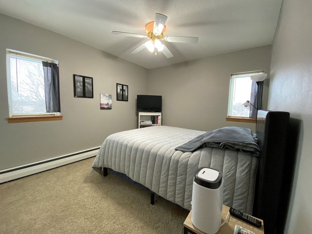 2BR|1B Falls Apt | River Falls | Three Sixty