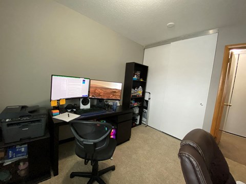 2BR|1B Falls Apt | River Falls