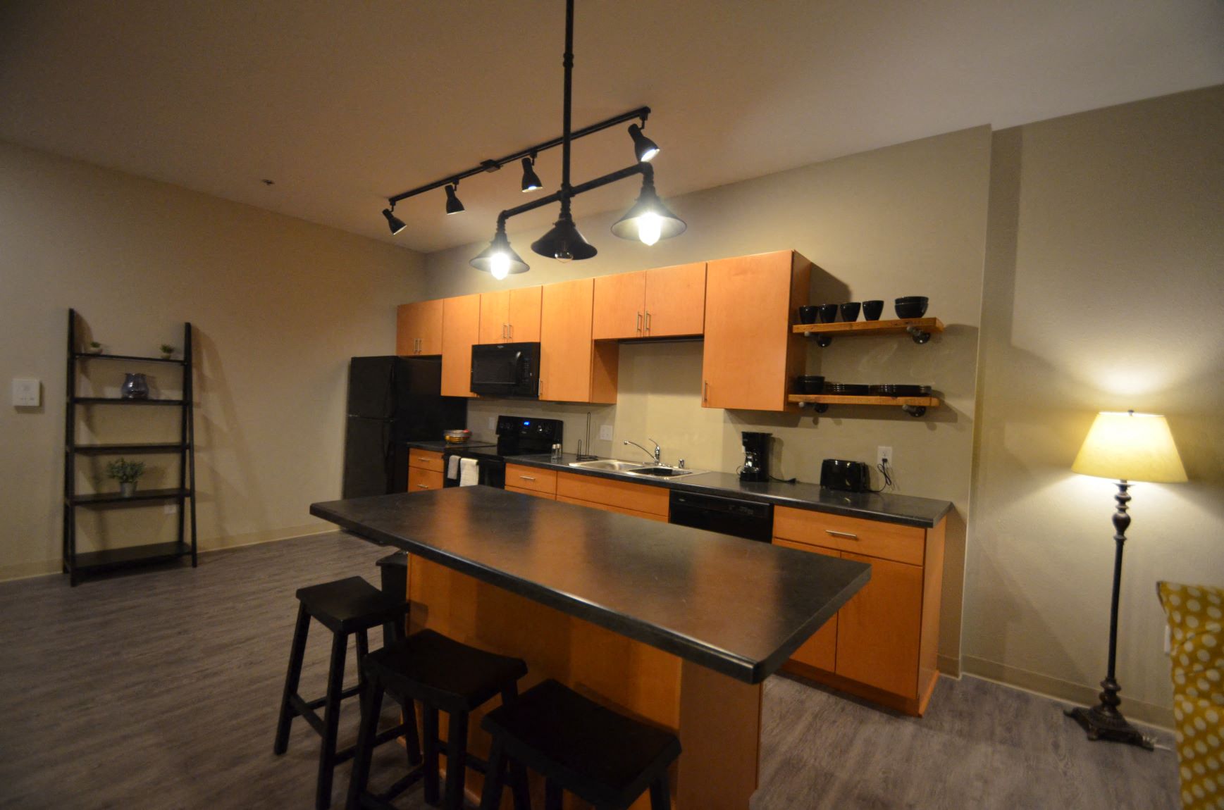 Hub | 3 BR | 2 Bath | Kitchen | Three Sixty Real Estate