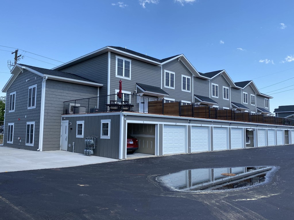 Milltown Residences Exterior Garages