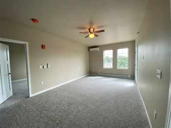 Carpeting | Bedrooms | 5th Ward