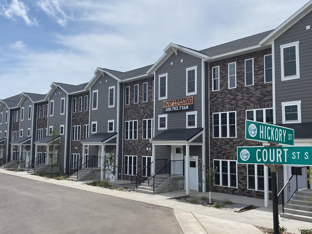 The Great River Residences | GRR | 400 Court St | Onalaska | 1, 2 & 3 BR | Apartment | Townhome | Three Sixty Real Estate