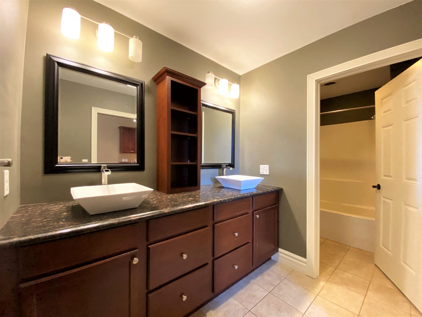 Apartment 302 | 1 BR | Bathroom  | Three Sixty Real Estate