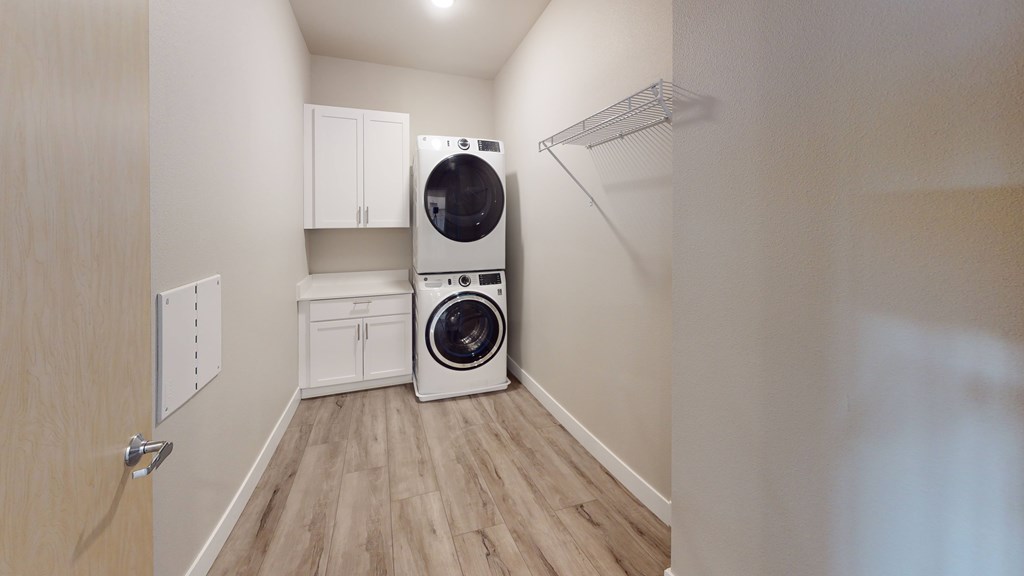 Archway Apartments | 2 Bedroom  XL | 2 Bath