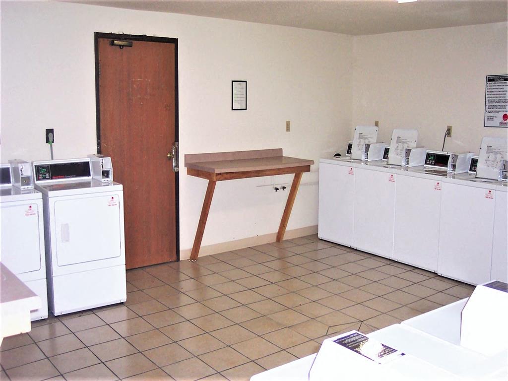 5 BR | Laundry Facilities | On-site Washer & Dryer | Three Sixty Real Estate
