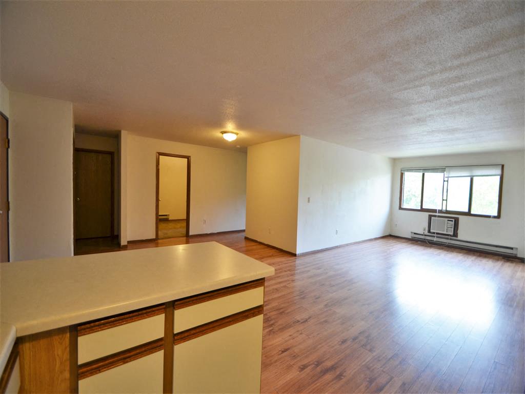 5 BR | Living Area | Three Sixty Real Estate