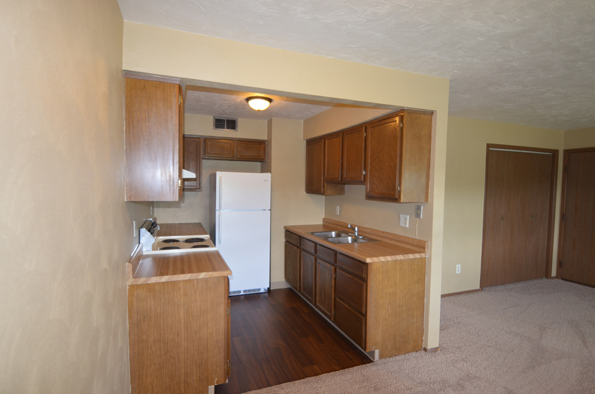 Apartment 4 | 2 BR | Kitchen | Three Sixty Real Estate