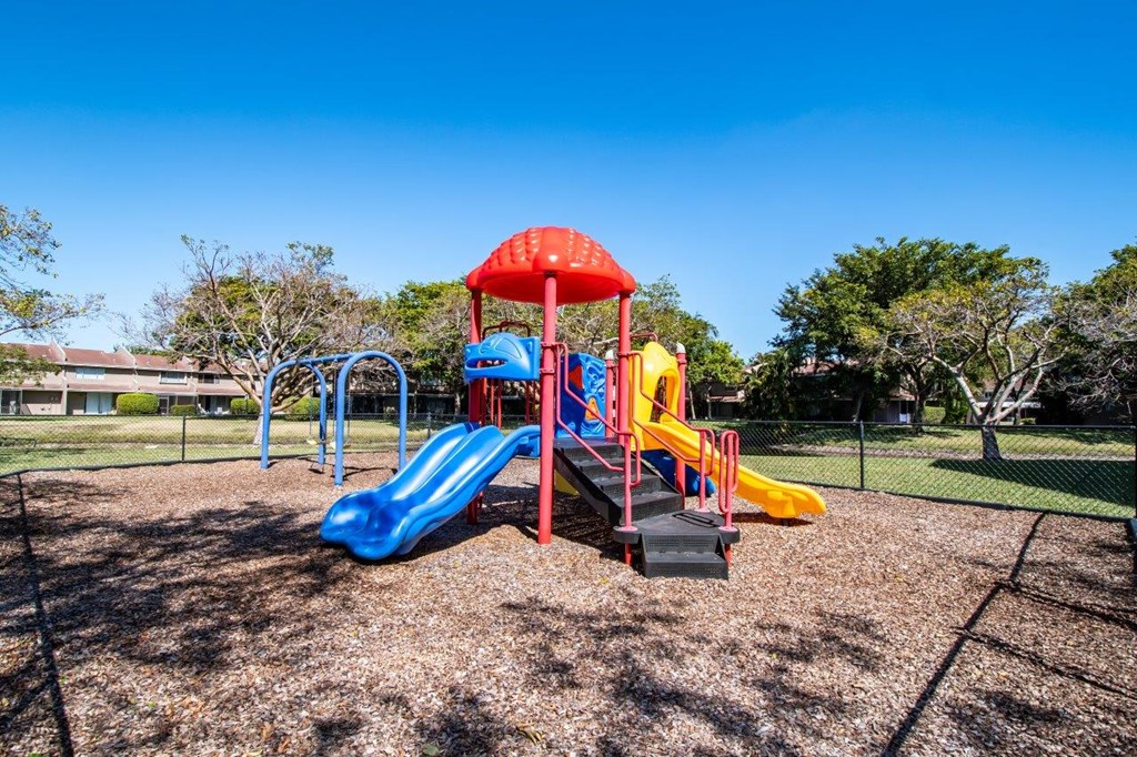 the playground at the preserve at ballantyne commons