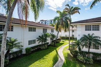 Exterior view - Photo Gallery 4