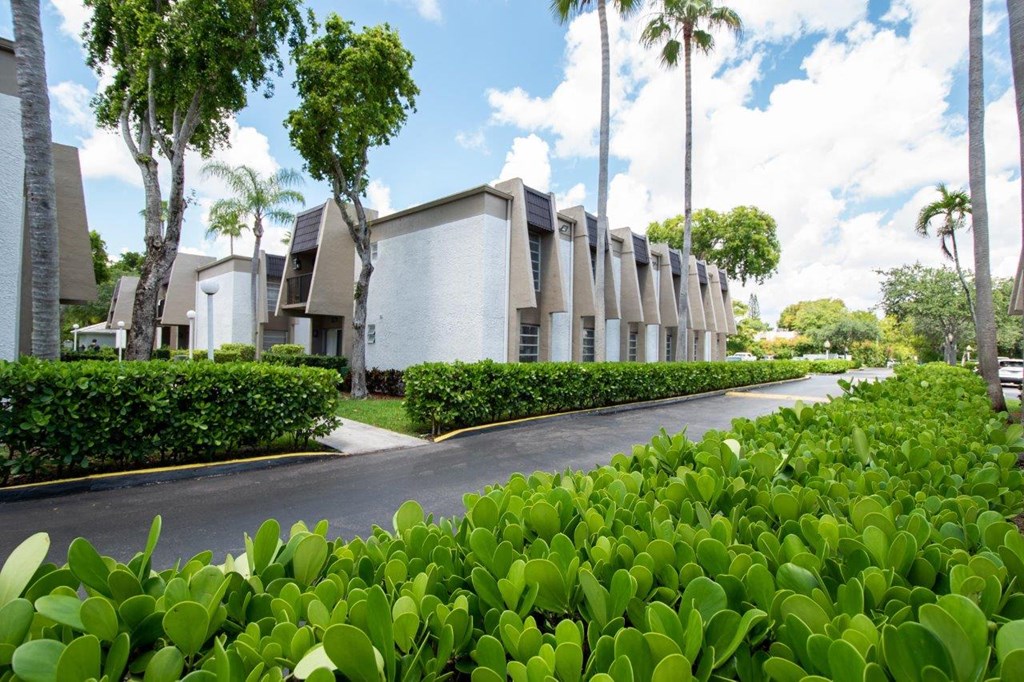 Legacy Harbour Key Apartments, 11033 North Kendall Drive, Kendall, FL RentCafe