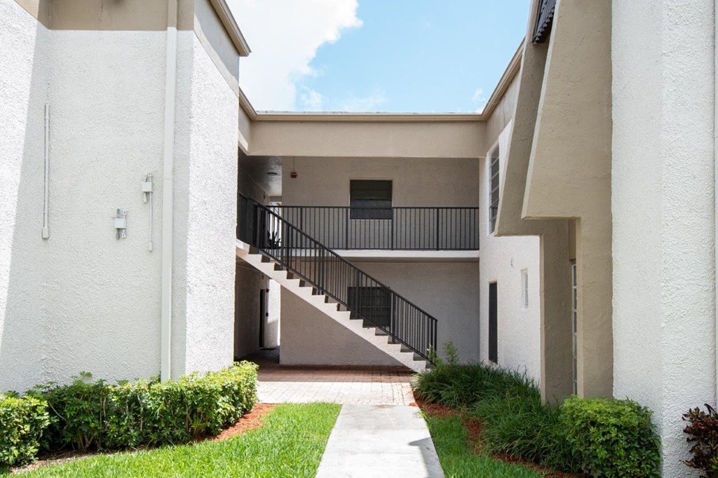Legacy Harbour Key Apartments, 11033 North Kendall Drive, Kendall, FL RentCafe