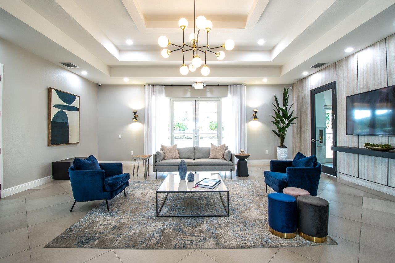 Legacy Villa Vicenza is a similar property to Legacy Coral Palms located in Hialeah Gardens