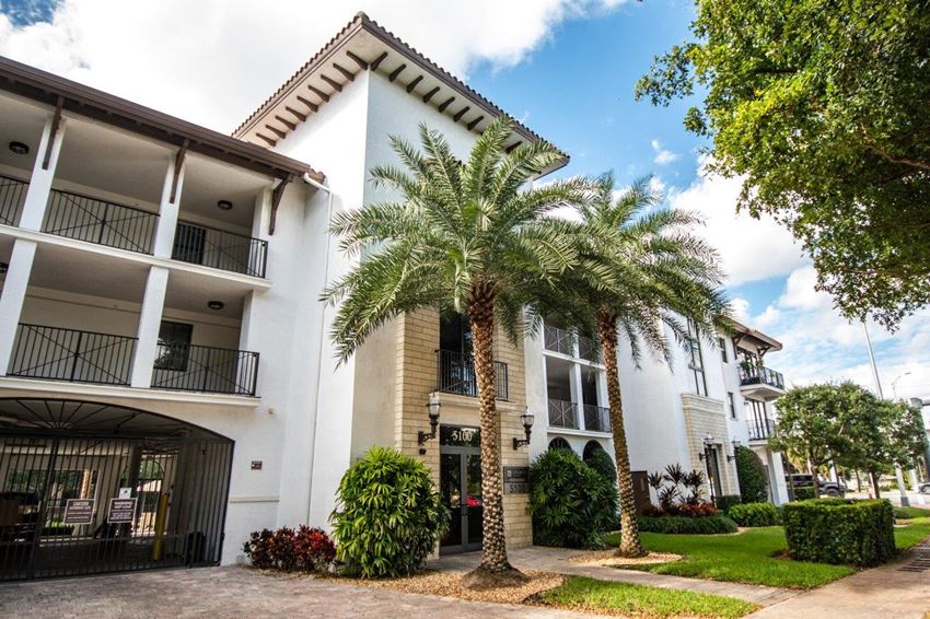 5100 Riviera Drive 2-3 Beds Apartment for Rent - Photo Gallery