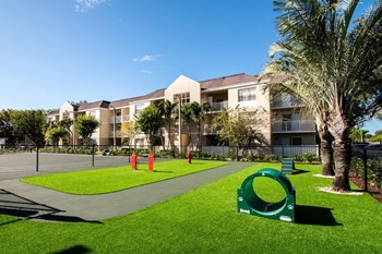 19098 NW 57th Avenue 1-2 Beds Apartment for Rent - Photo Gallery 4