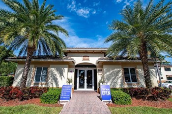 11399 NW 7th Street 2-3 Beds Apartment for Rent - Photo Gallery 2