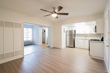 Renovated Studio - Photo Gallery 16