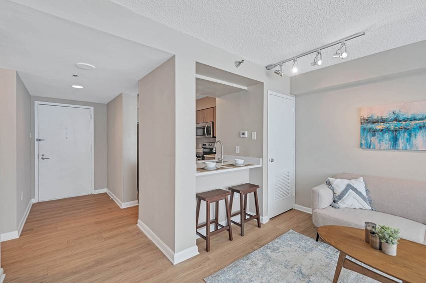 Parkstone Alexandria Apartments, 3001 Park Center Drive, Alexandria, VA