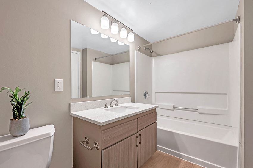 Parkstone Alexandria Apartments, 3001 Park Center Drive, Alexandria, VA