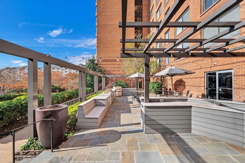 Parkstone Alexandria Apartments, 3001 Park Center Drive, Alexandria, VA