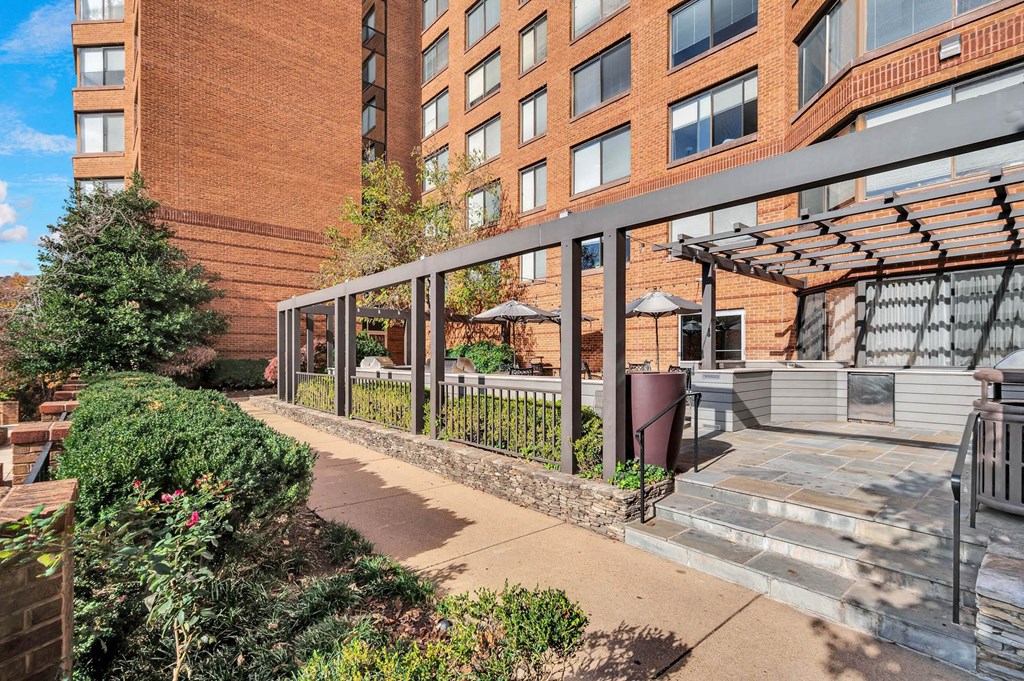 the building in which the hotel is located