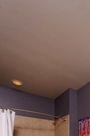 Bathroom with tub/shower combo, toilet and sink