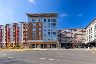 Vy/Reston Heights