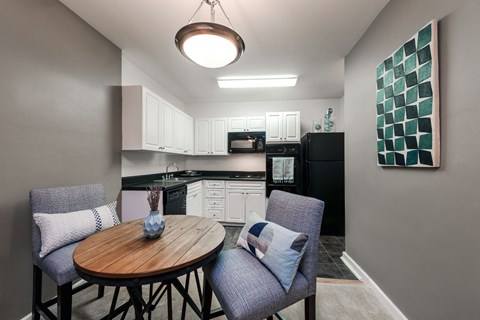 Dining Area at RiverHouse, Virginia