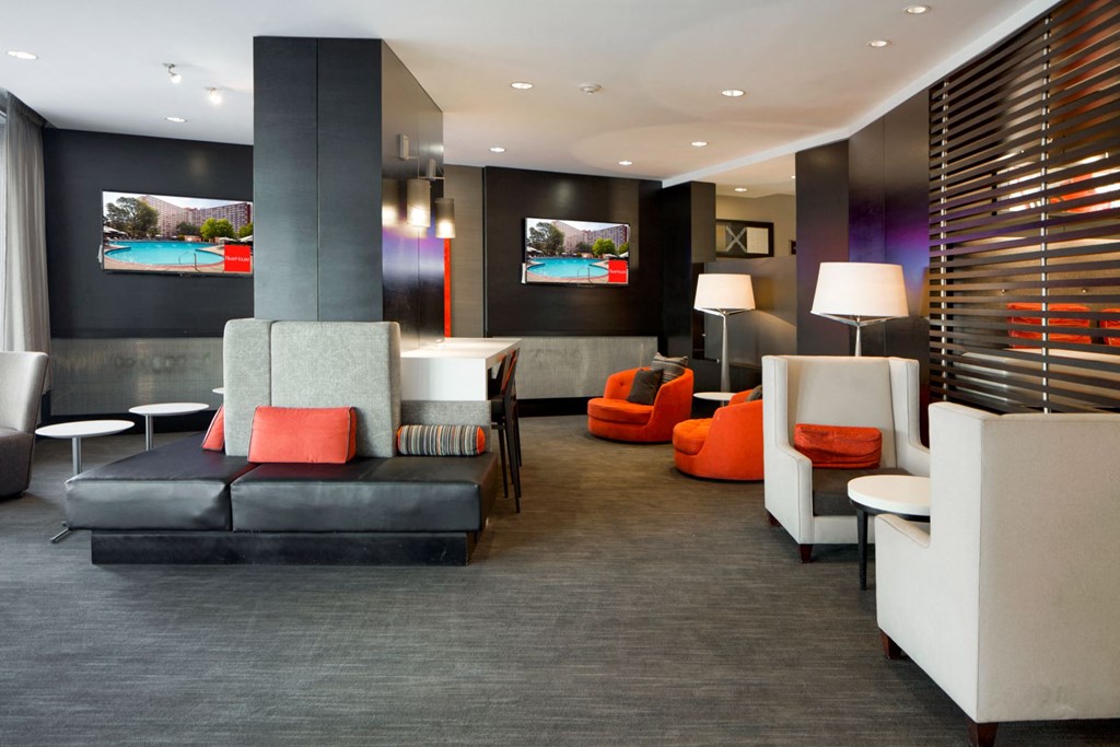 Resident Lounge at RiverHouse, Arlington, 22202