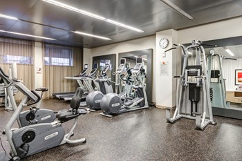 1255 25th Street NW Studio-2 Beds Apartment for Rent - Photo Gallery 2