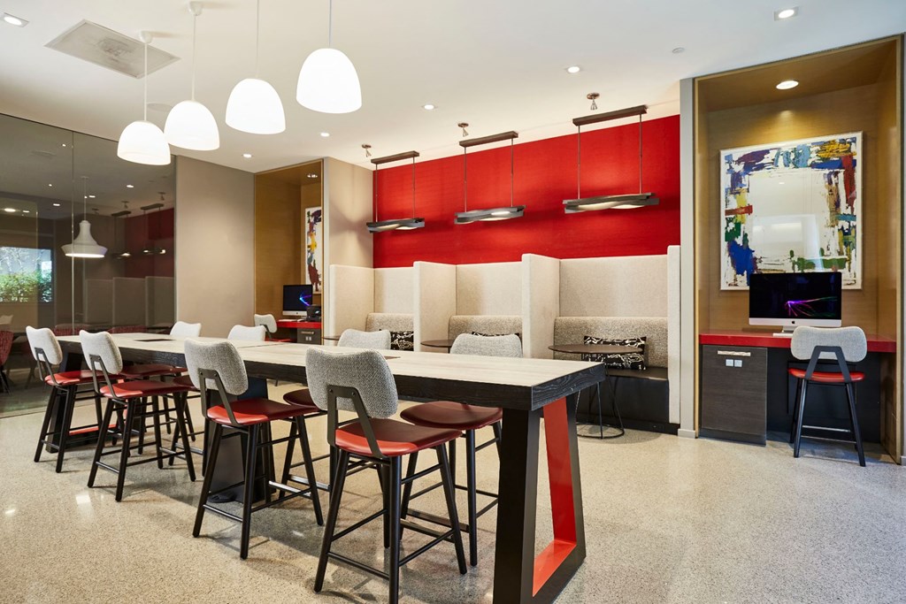 a restaurant or other place to eat at courtyard