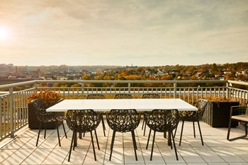1255 25th Street NW Studio-2 Beds Apartment for Rent - Photo Gallery 9