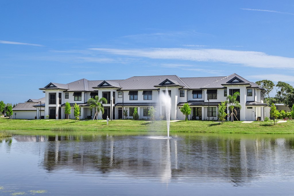 The Waterfront On Hatchett Creek