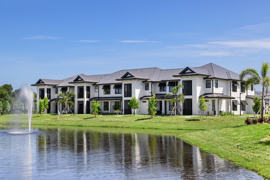 The Waterfront On Hatchett Creek