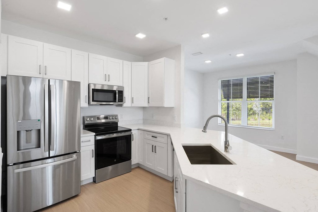 The Waterfront On Hatchett Creek Apartments, 100 Hatchett Creek Blvd