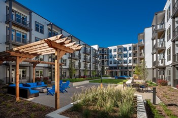 Courtyard - Photo Gallery 6