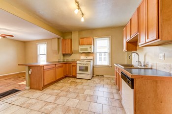 Kitchen 4979 King Street Denver - Photo Gallery 5