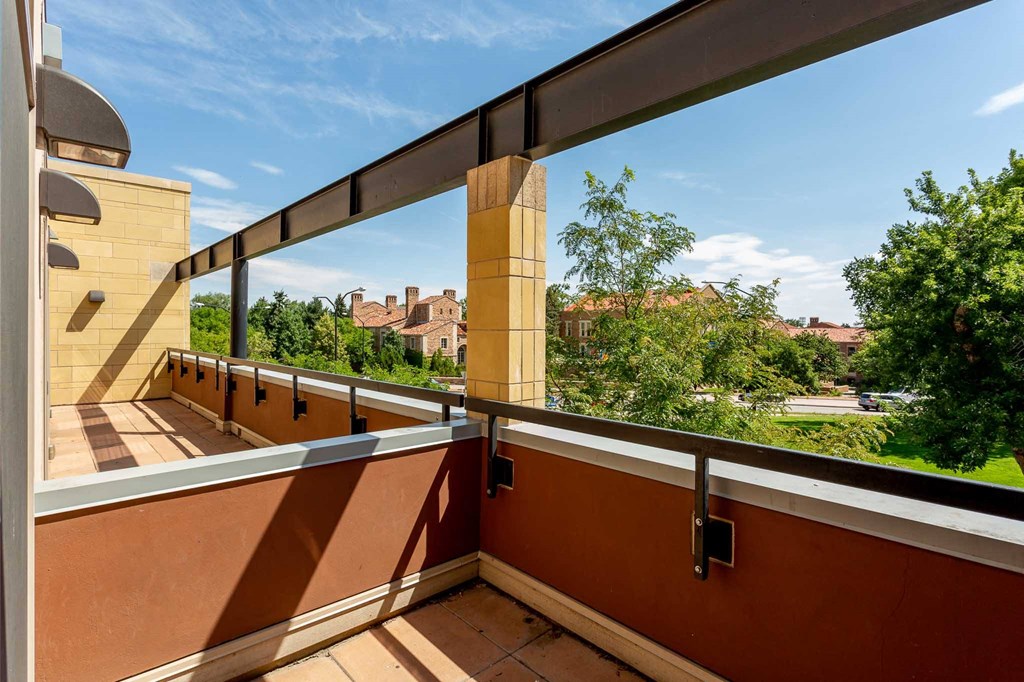1350 College Ave Balcony 2