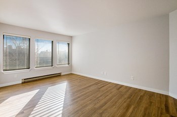 1050 Hobbit St 1-3 Beds Apartment, Student, CSU, Fort Collins for Rent - Photo Gallery 2