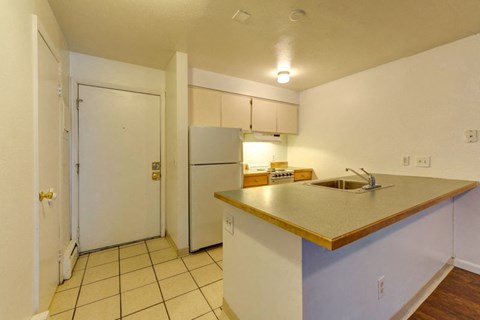 1065 University #120 Kitchen