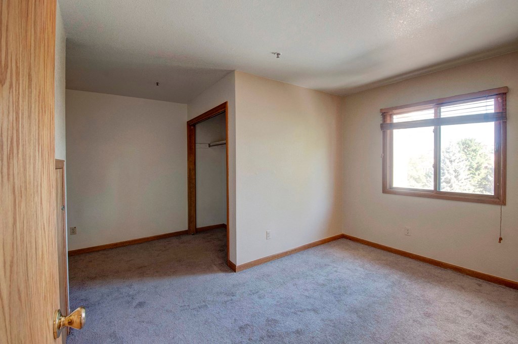 1085 Broadway #19 Bedroom