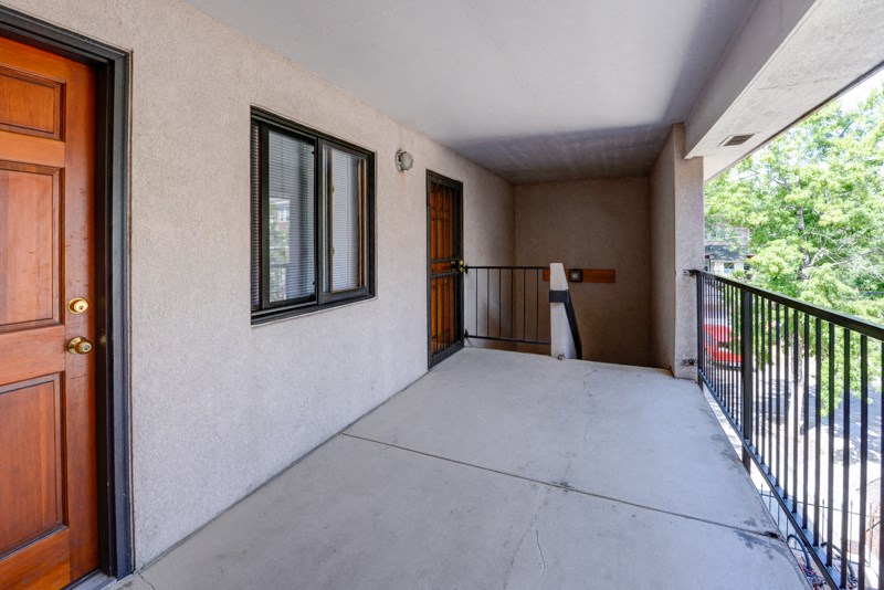 1085 Broadway #13 Exterior