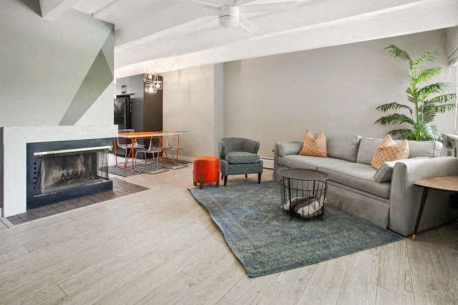 White Swan Apartments