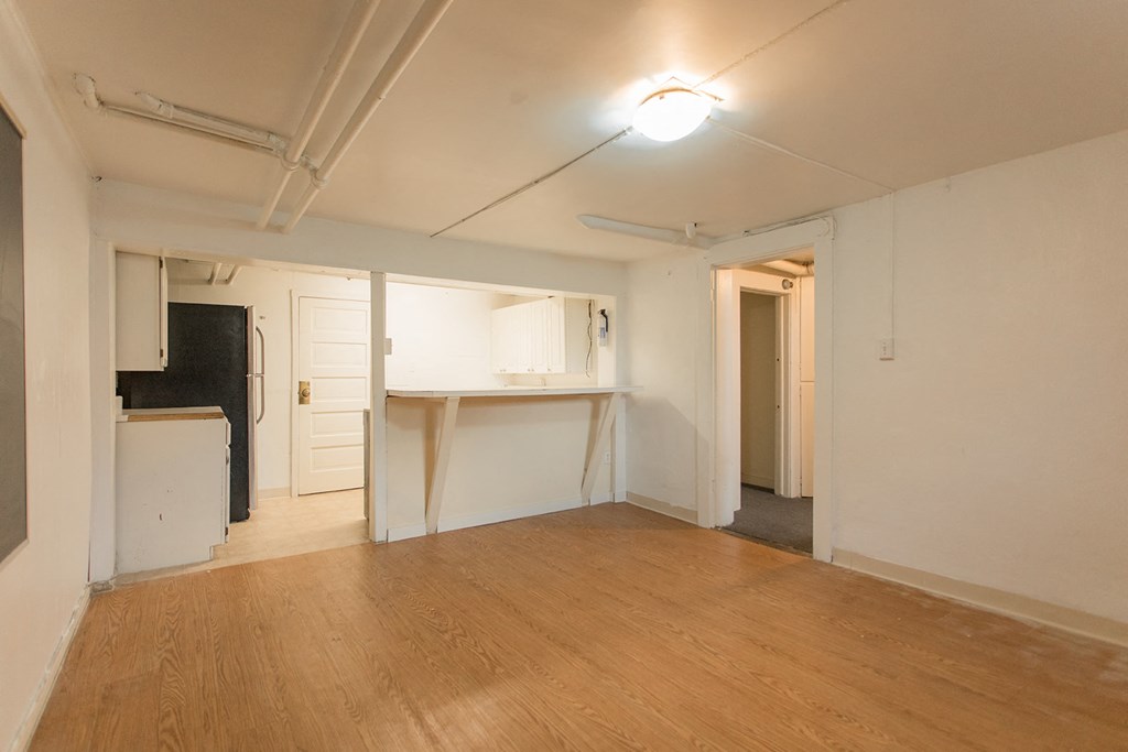 1501 Broadway Street Unit 1 Dining/ Living Area