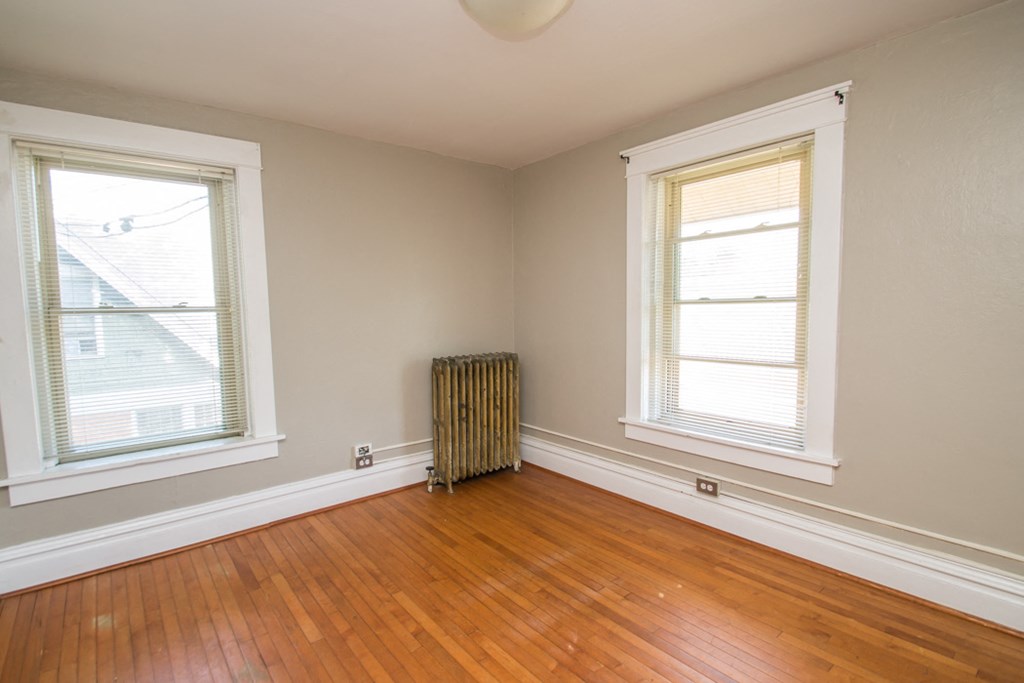 1501 Broadway Street Unit 4 Living/ Bedroom Area