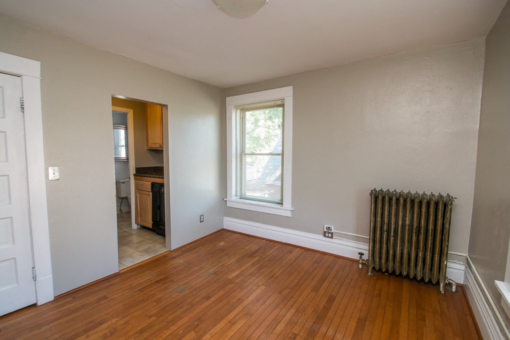 1501 Broadway Street Unit 4 Living/ Bedroom Area