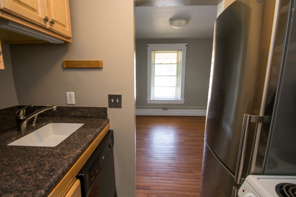 1501 Broadway Street Unit 4 Kitchen