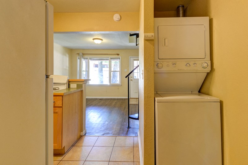 1503-1513 20th Street Washer and Dryer 1503-1513 20th Street Washer and Dryer
